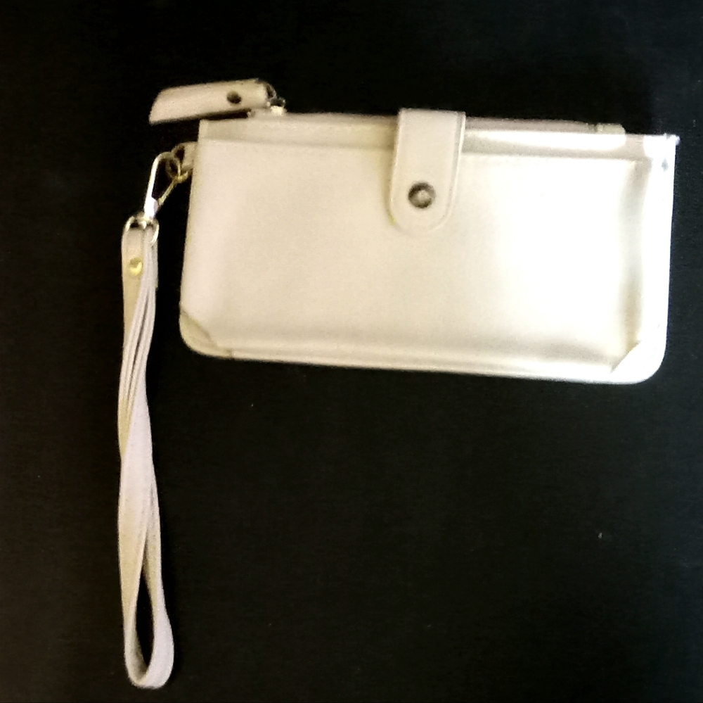 NEW UE LEATHER CELL PHONE WRISTLET WATCH